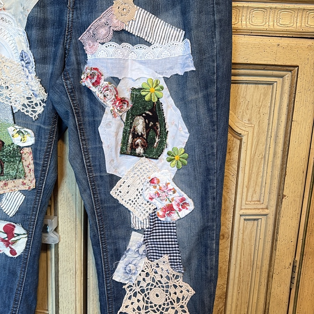 Upcycled jeans - Picture 2 of 5